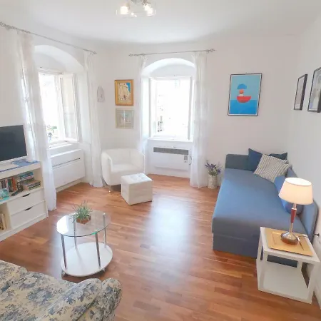 Charming - Middle Of Hvar Piazza Appartement